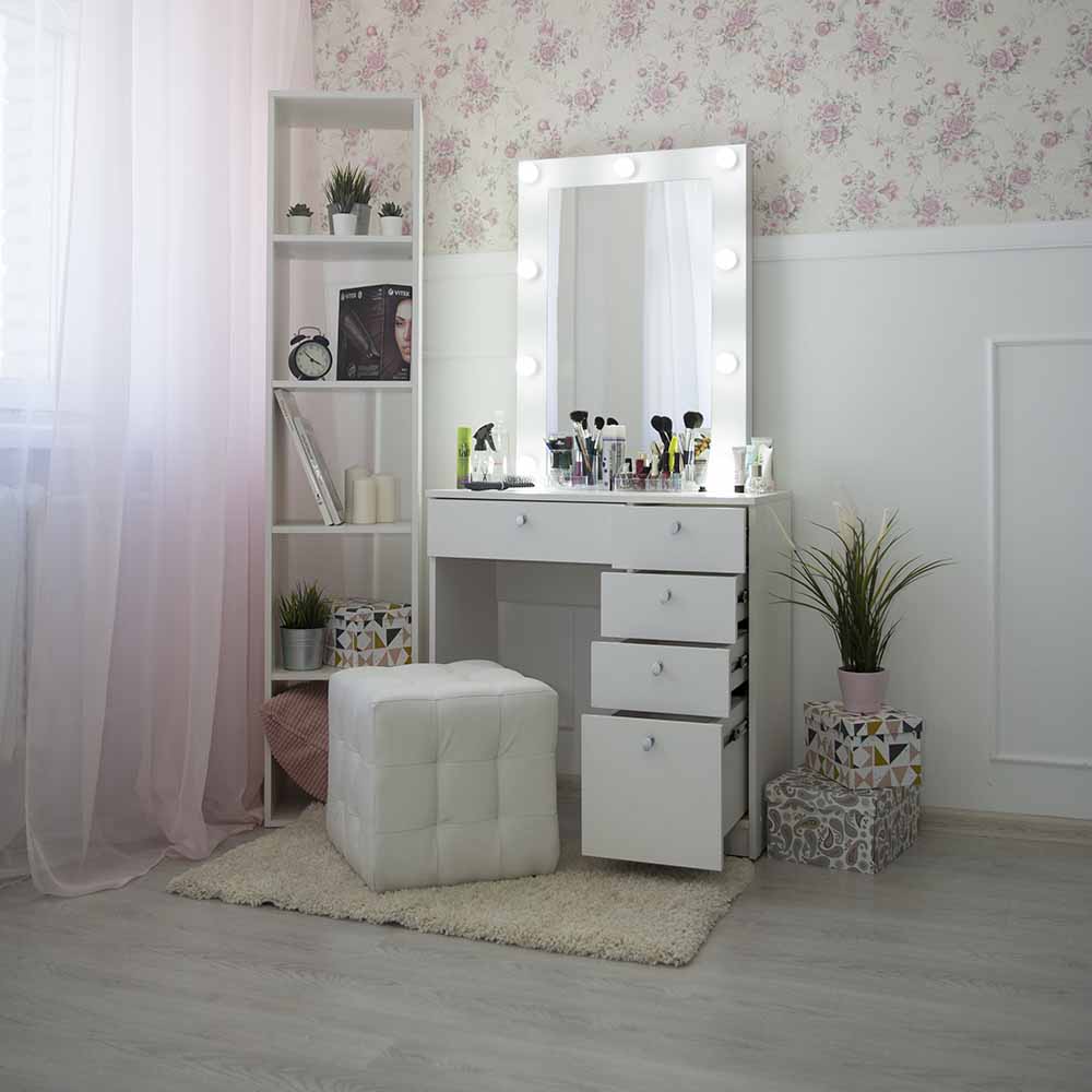 grimernyj-stolik-s-zerkalom-marta_0000_l59a1751